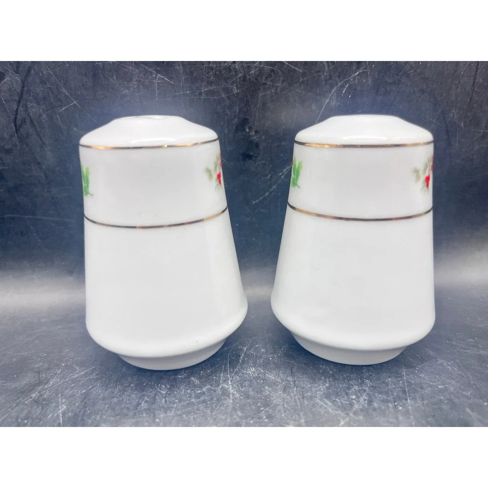 VTG‎ Lefton Holly Berry Garden Salt & Pepper Shakers-White Gold Trim-3.25